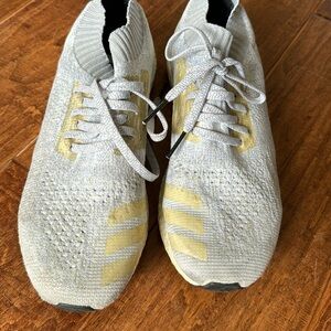 Ultra Boost (flying style)